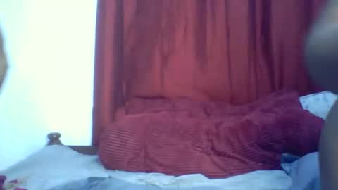 Snapshot of sweet_zuri3 chatting on March 4, 1:12 am zuri online show from March 4, 1:12 am