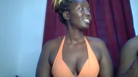 Snapshot of sweet_zuri3 chatting on March 5, 4:02 am zuri online show from March 5, 4:02 am
