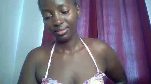 Snapshot of sweet_zuri3 chatting on March 12, 8:30 am zuri online show from March 12, 8:30 am