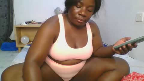 Snapshot of sweetafricangal chatting on January 18, 9:02 pm NASHA online show from January 18, 9:02 pm
