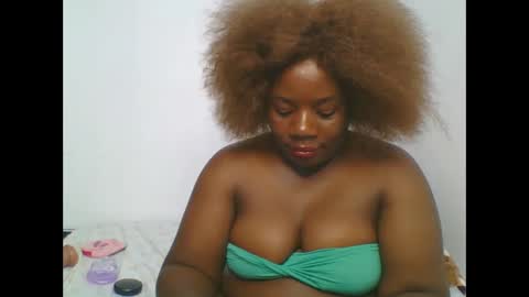 Snapshot of sweetafricangal chatting on February 23, 2:07 am NASHA online show from February 23, 2:07 am