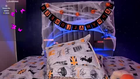 Annie online show from October 17, 5:22 am