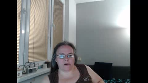 Snapshot of sweetboobs85h chatting on September 11, 6:53 pm Sweetboobs85h online show from September 11, 6:53 pm
