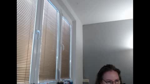 Snapshot of sweetboobs85h chatting on February 18, 3:20 pm Sweetboobs85h online show from February 18, 3:20 pm