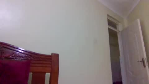 sweetbrwntit online show from October 4, 10:46 am