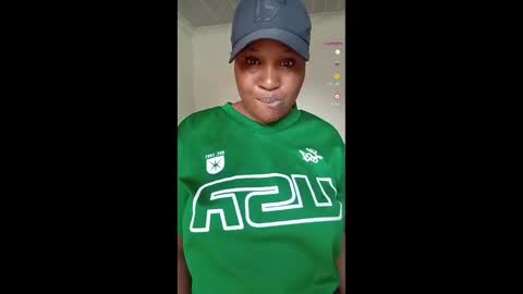 sweetcouples98 online show from February 3, 9:24 am