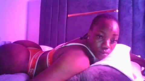 sweetcupycake online show from February 17, 12:53 am