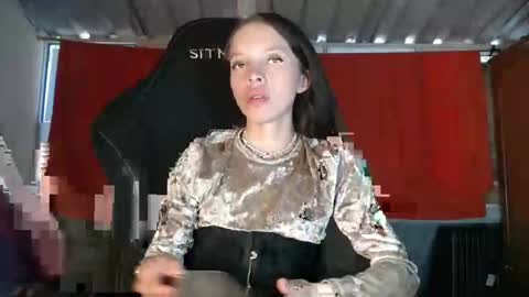 Snapshot of sweetdam12 chatting on January 18, 7:04 pm sweetdam12 online show from January 18, 7:04 pm