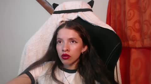 Snapshot of sweetdam12 chatting on February 24, 7:41 pm sweetdam12 online show from February 24, 7:41 pm