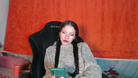 Snapshot of sweetdam12 chatting on January 17, 11:40 pm sweetdam12 online show from January 17, 11:40 pm