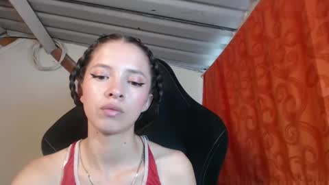 Snapshot of sweetdam12 chatting on February 15, 5:50 pm sweetdam12 online show from February 15, 5:50 pm