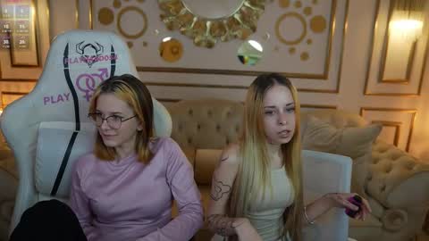 Amelia online show from October 5, 3:08 pm