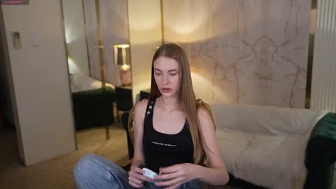 Amelia online show from October 16, 10:52 pm