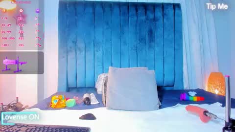 Mia online show from September 26, 3:47 am