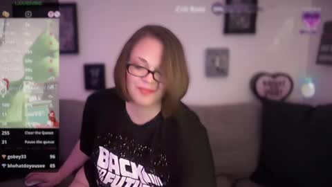 Eileen online show from December 5, 8:02 am