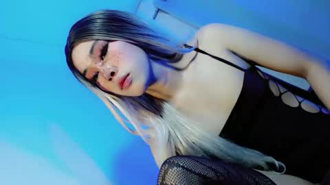 sweetest_bunny online show from March 19, 7:41 pm