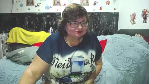 sweetestmilf4you online show from February 5, 4:10 pm
