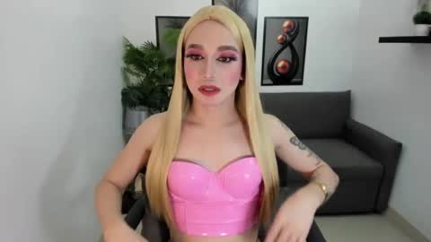 sweetkatniss online show from June 27, 2:56 pm