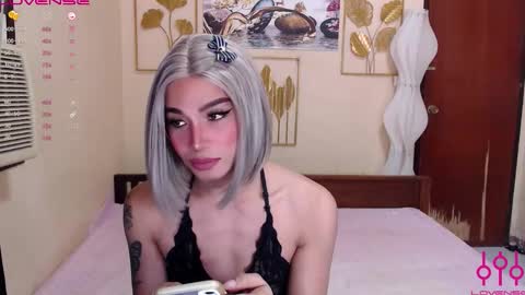 sweetkatniss online show from September 27, 5:49 am