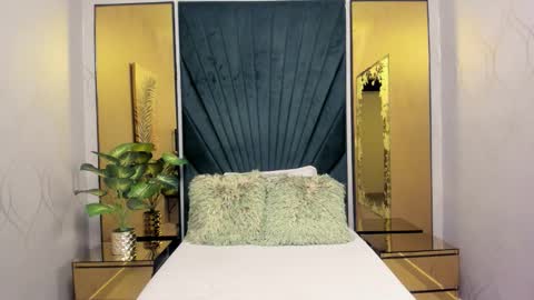 MIA  online show from October 22, 8:17 am