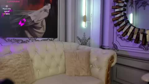 Snapshot of sweetgirl4u_ chatting on September 12, 11:23 am MIA online show from September 12, 11:23 am