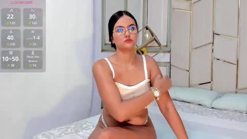 Snapshot of sweetgirl4u_ chatting on March 11, 2:18 pm MIA online show from March 11, 2:18 pm