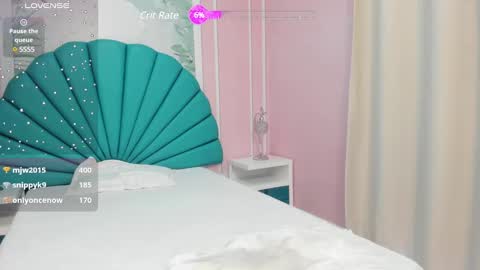 Snapshot of sweetgirl4u_ chatting on January 29, 5:02 pm MIA online show from January 29, 5:02 pm