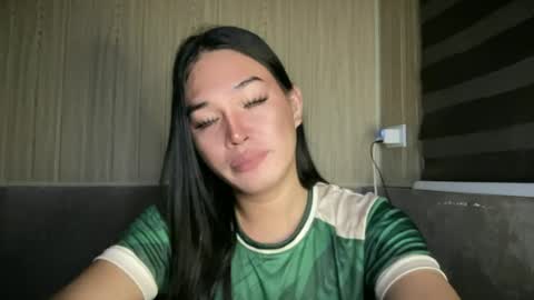 sweetgirl_rhainexxx online show from July 24, 8:50 pm