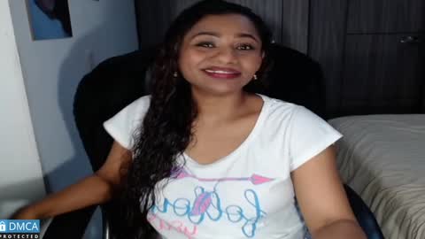 Snapshot of sweetgirlm_ chatting on December 25, 12:27 am Any online show from December 25, 12:27 am