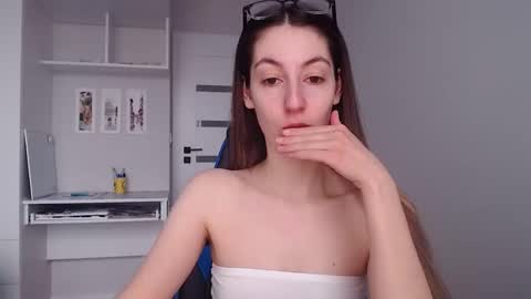 Emma  online show from February 6, 9:57 am