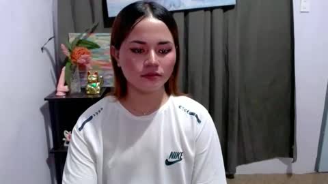 sweethotlove_xoxo online show from October 22, 7:15 pm