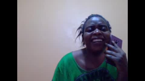 Snapshot of sweetib1 chatting on December 17, 7:28 am sweetib1 online show from December 17, 7:28 am