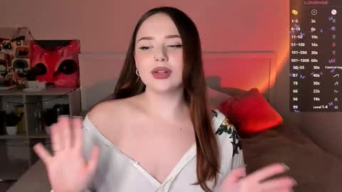 Hannah online show from November 15, 3:02 pm