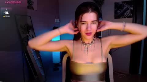 Snapshot of sweetie_catt chatting on February 11, 9:20 am sweetie_catt online show from February 11, 9:20 am