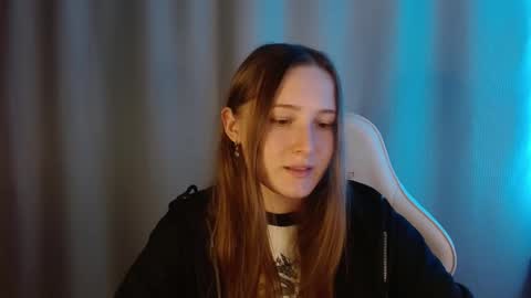 Annie online show from October 28, 8:43 pm