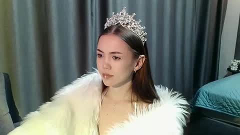 sweetieee_kira online show from December 19, 9:10 pm