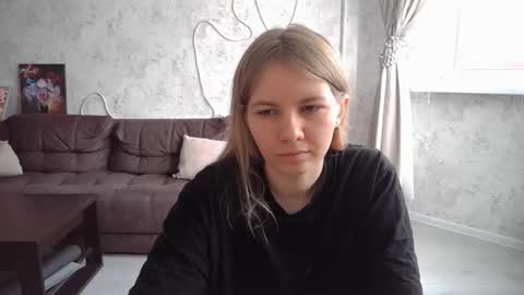 Snapshot of sweetieefox chatting on September 12, 6:48 am SweetieeFox online show from September 12, 6:48 am