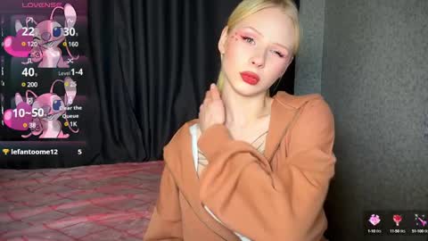 Snapshot of sweetielis chatting on February 14, 2:54 pm sweetie Lisa3 online show from February 14, 2:54 pm