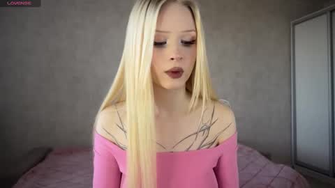 Snapshot of sweetielis chatting on March 9, 1:15 pm sweetie Lisa3 online show from March 9, 1:15 pm