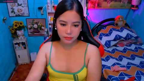 Nicole online show from March 5, 9:04 pm