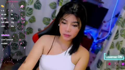 Nicole online show from May 25, 4:29 am