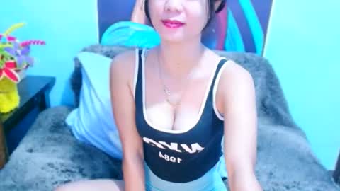 Snapshot of sweetjowa chatting on September 15, 11:28 pm jona online show from September 15, 11:28 pm