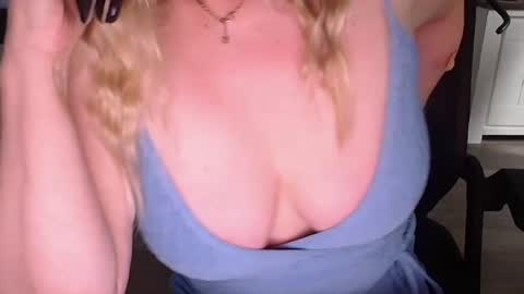 Sweetjuice online show from July 30, 8:04 am