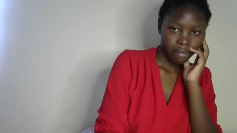 sweetkirrie online show from May 1, 9:14 am