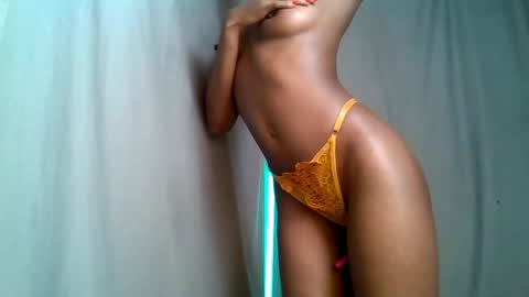 Sweet Lisa online show from January 24, 11:12 pm