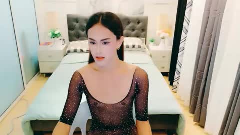 Lacy online show from May 28, 10:02 am