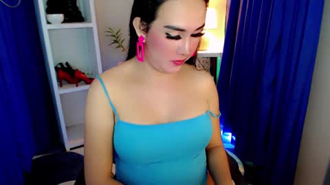 dessiree online show from February 23, 11:47 pm