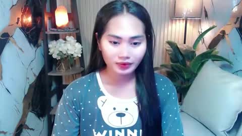   online show from February 1, 11:35 pm