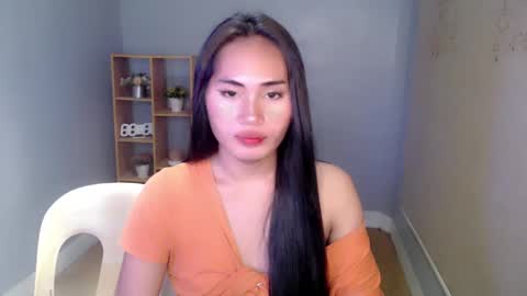 Snapshot of sweetladyboyx chatting on February 19, 3:06 am online show from February 19, 3:06 am