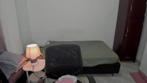 Lian online show from May 1, 2:05 am